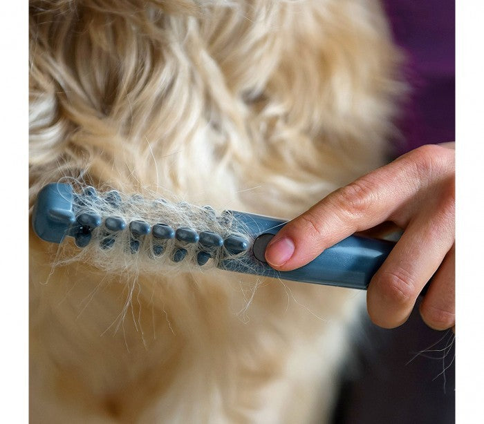 045763 Peigne taille et démêle les noeuds pour chats et chiens