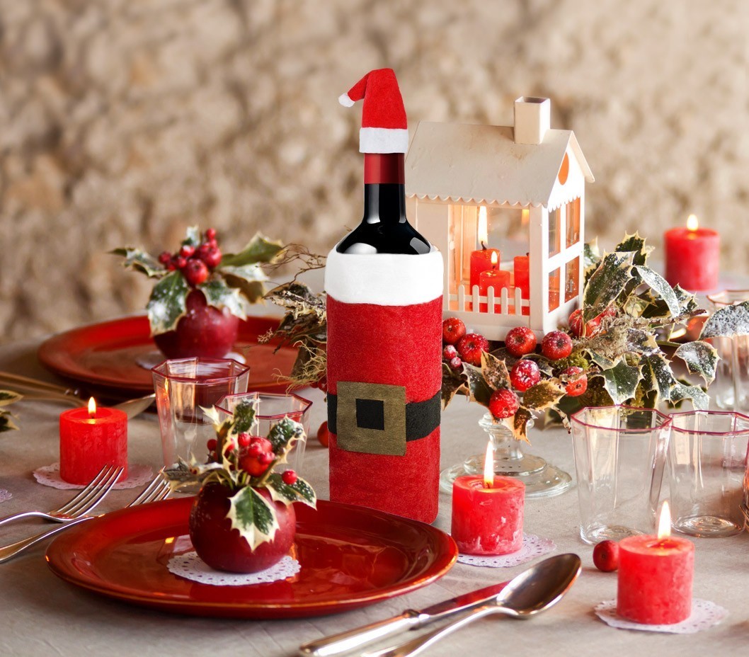 569197 Cache-bouteille déguisement de père Noël avec bonnet 23 x 12 cm