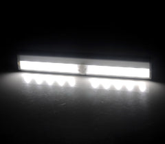 4362 Éclairage automatique tube LED avec détecteur de mouvement à piles 1,5 Watt