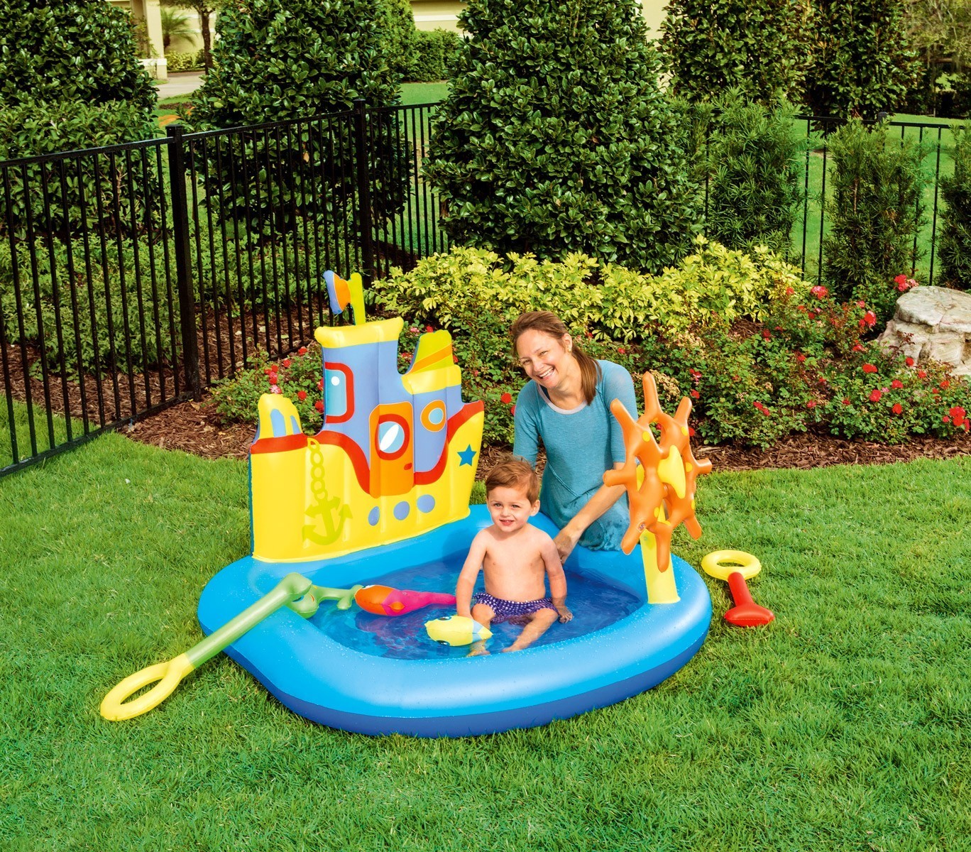 52211 Aire de jeux gonflable aquatique bateau poissons et canne 140x130x104 cm