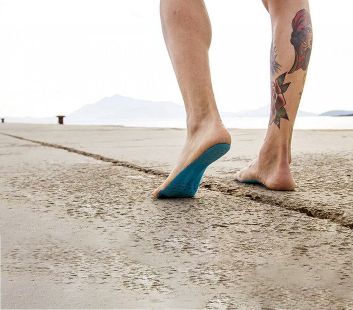 Un paires de semelles adhésives ADFoot pour les pieds hygiéniques