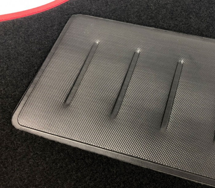 TA051 Ensemble de 4 tapis XONE SPEED avec fond antidérapant en 4 couleurs