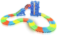 Glow Track Magic piste fluorescent 120 pièces 498903 avec ascenseur et voiture