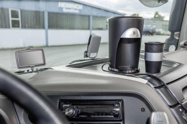 Cafetière 1 tasse de 12 v pour voiture camion 391472 couleur noir 23h cm 170W