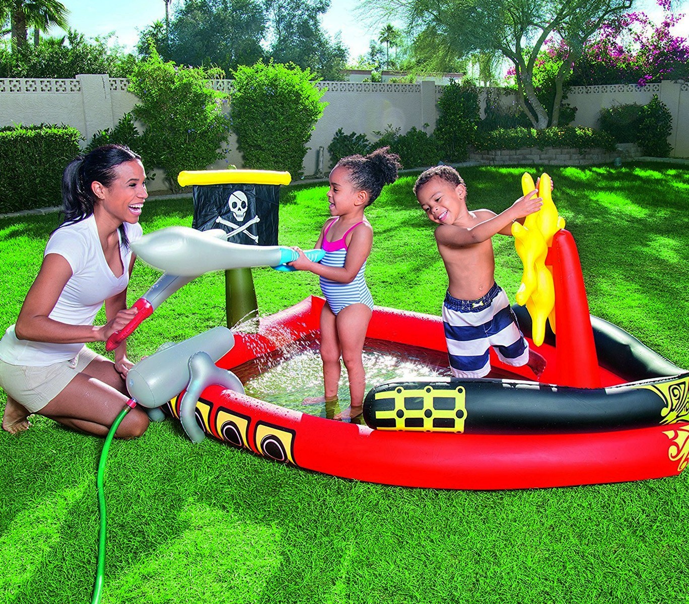 Piscine Play Center Pirates BESTWAY 53041 canon de pulvérisation 190x140x96 cm