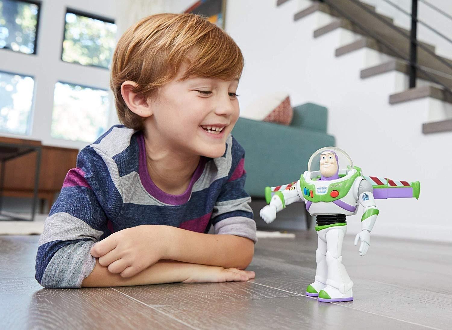 Toy Story 4 personnage Buzz Lightyear 779271 40 sons, des phrases et des lasers