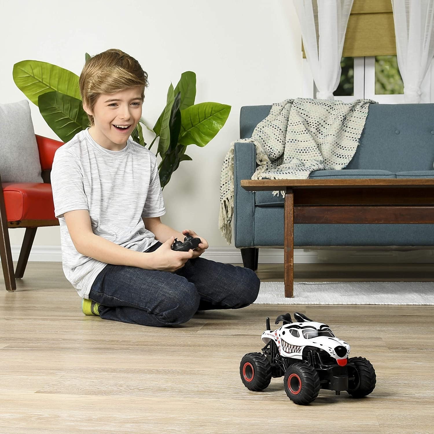 Monster Jam Dalmatian véhicule télécommandé 548226 à l’échelle 1:24 2.4 Ghz