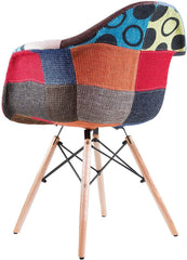 Fauteuil EIFFEL en tissu patchwork avec assise et pieds en bois tendre
