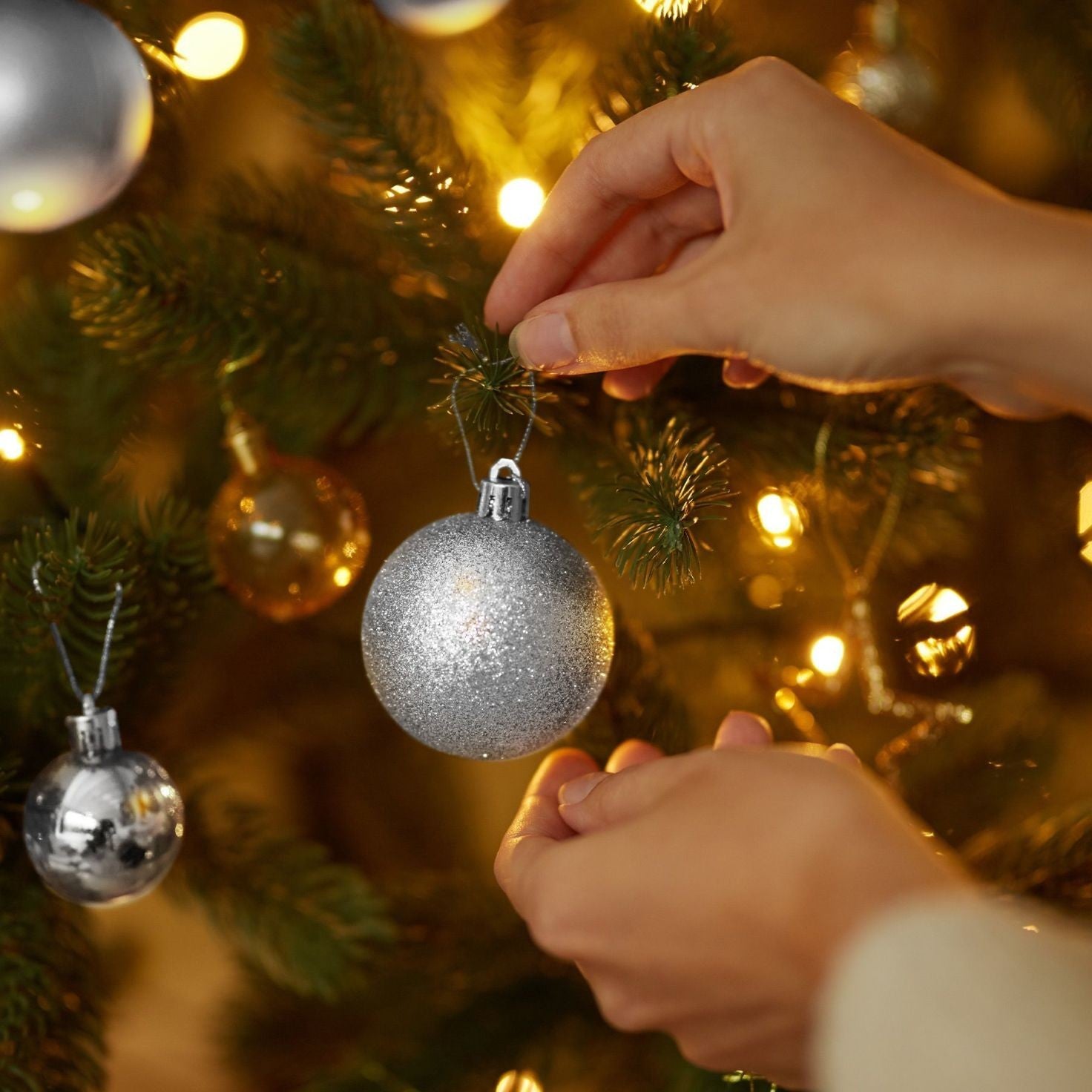 Pack 24 Boules 7 cm Noel boules de Noel Argent Décorations pour arbres