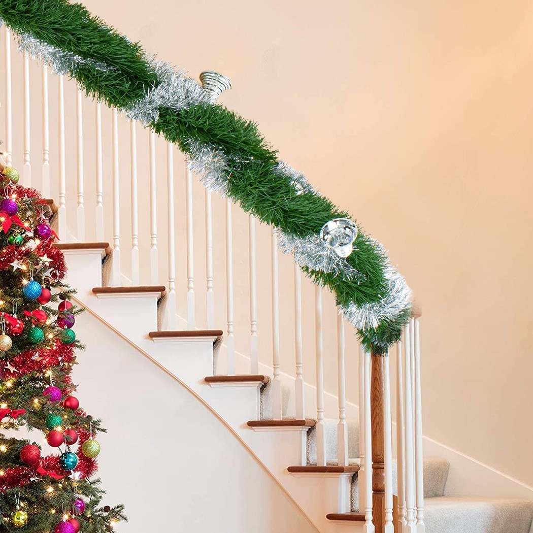 778797 Couronne de Noël tressée 260cm avec cloches et boules couleur argent