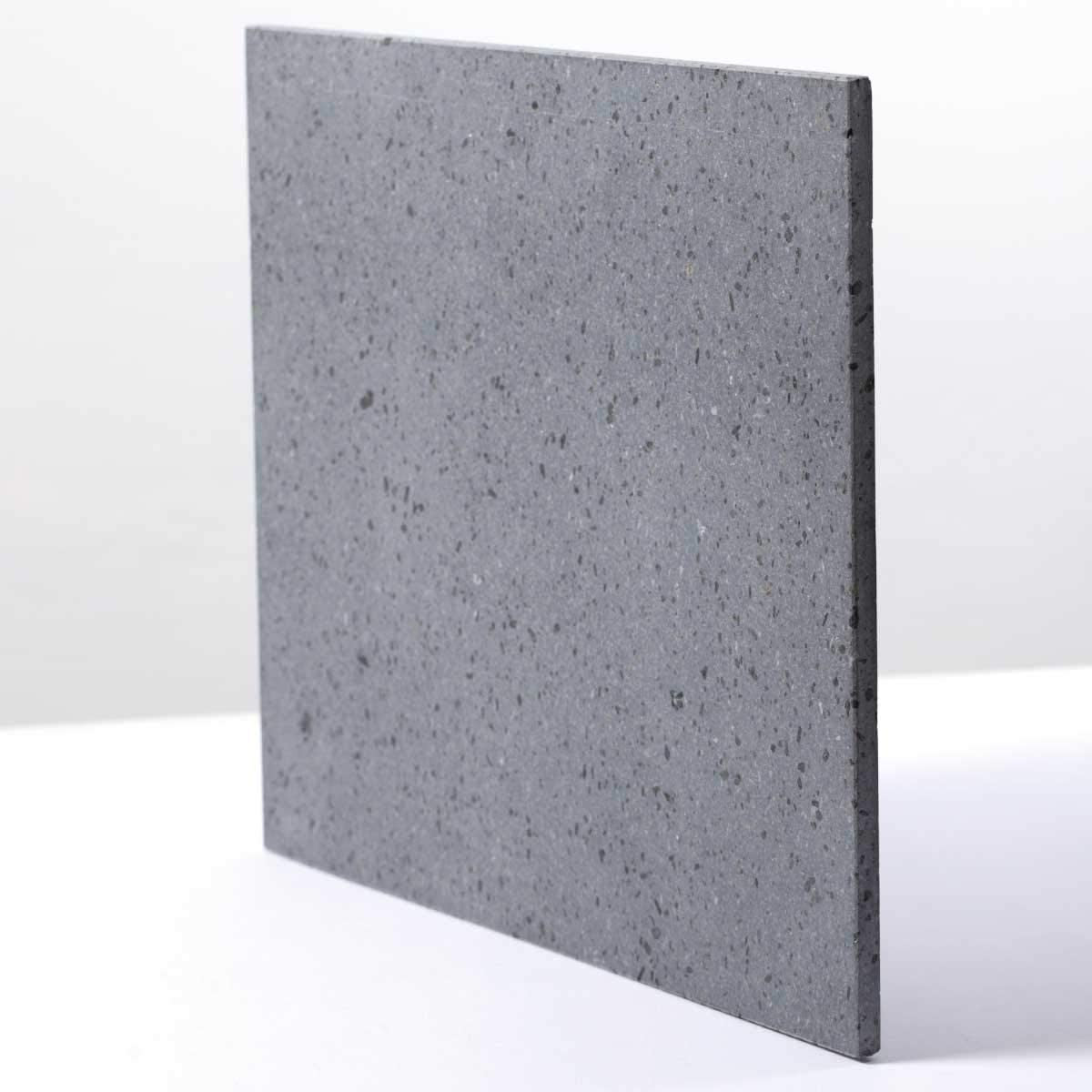 Kit de pizza 35x35cm en pierre de lave 100% naturelle qui cuit en 5 minutes