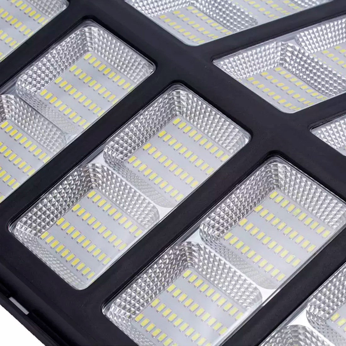 Recharge lampadaire avec panneau solaire 1000W Protection IP65 et télécommande