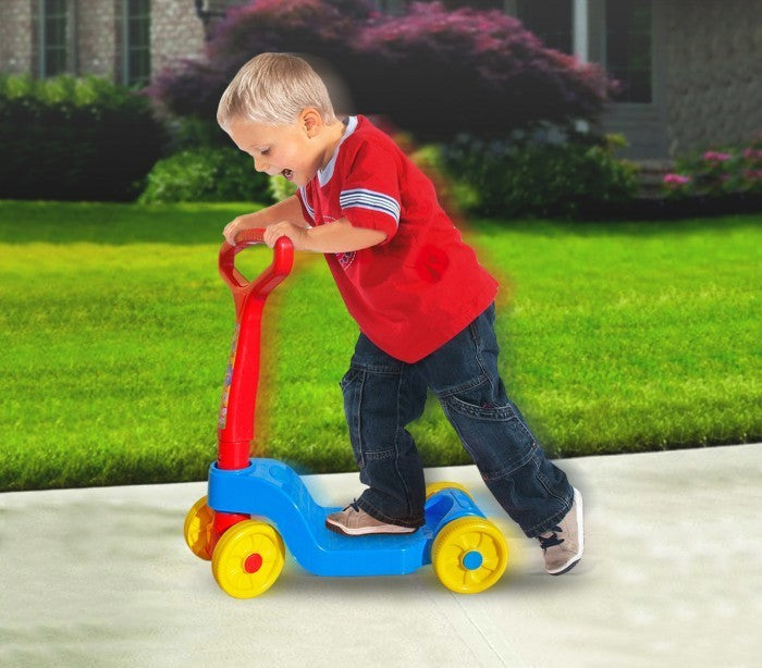 Trottinette 4 roues pliable pour les enfants avec poignée inclinable 114657