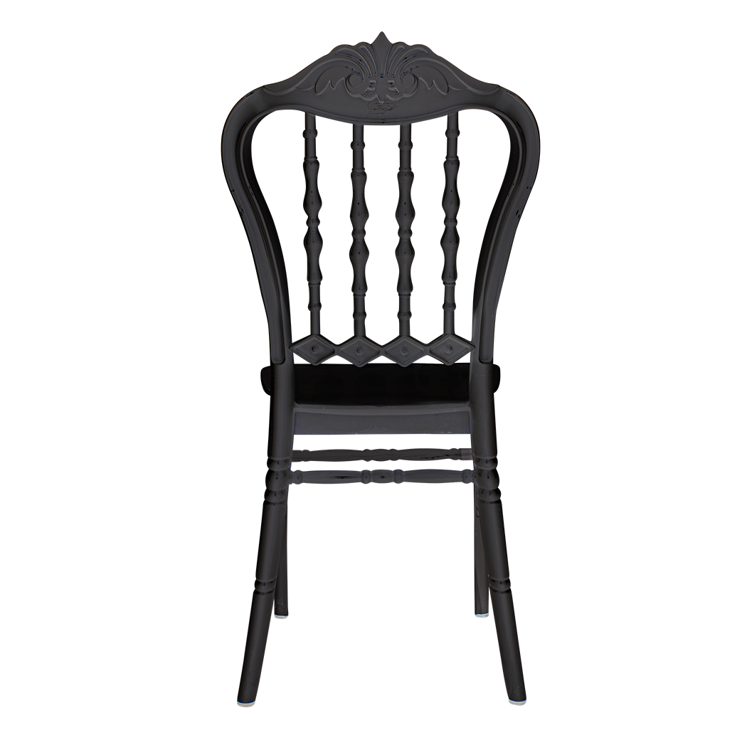 2 chaises blanches Emilia polypropylène au design adapté à la restauration