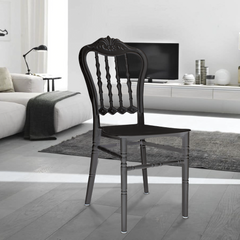 2 chaises blanches Emilia polypropylène au design adapté à la restauration