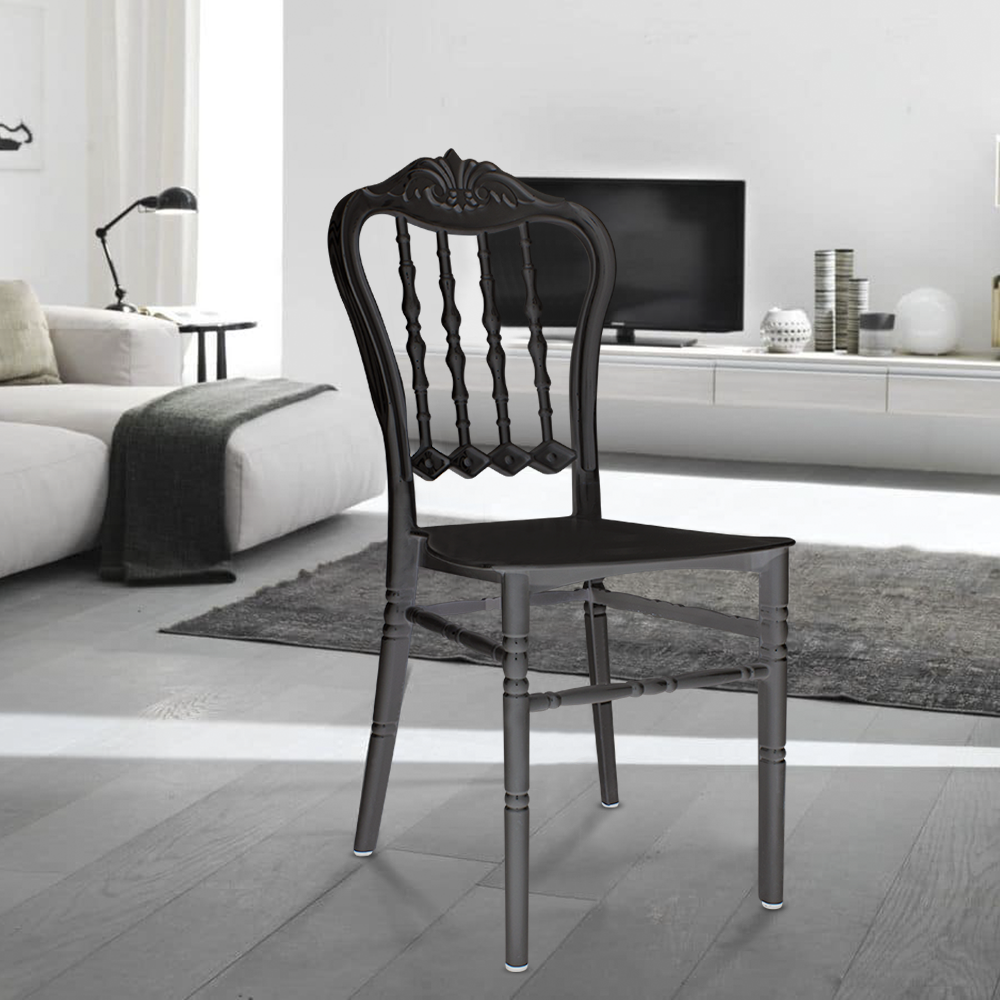 Set 4 chaises Emilia en polypropylène design pour la restauration et événements