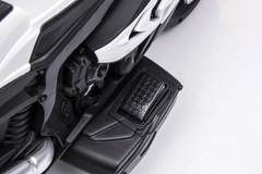 Moto électrique pour enfants BMW HP4 Sport à 3 roues avec licence officielle 12V
