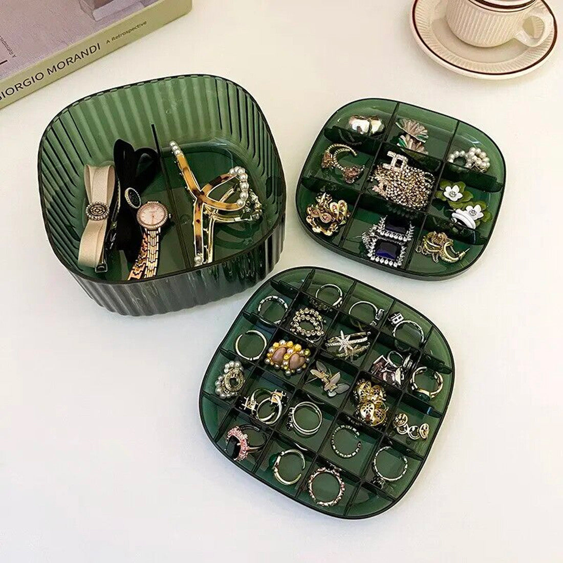 Boîte en plastique transparente pour organisateur de bijoux avec compartiments