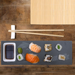 Service Sushi 2 personnes 10 pièces tapis bambou assiette ardoise baguettes bols