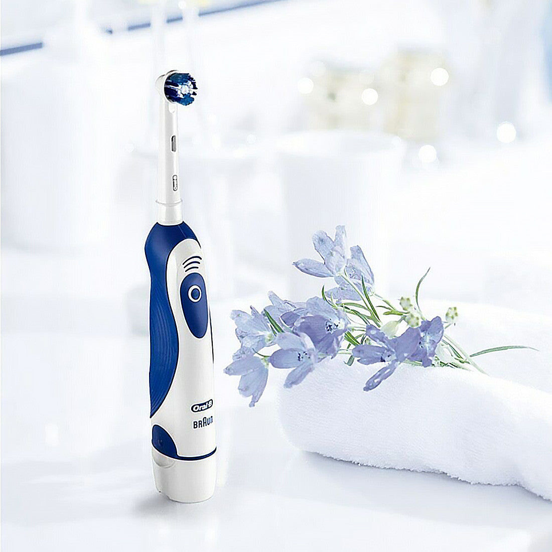 Brosse à dents électrique Oral-B ADVANCED Pro Expert à pile avec interchangeable