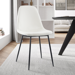 Lot de 4 chaises LOLA au design moderne en velours, structure en métal.