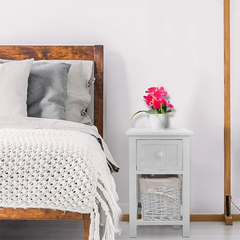 Commode en bois blanc shabby chic avec tiroir et panier en osier amovible