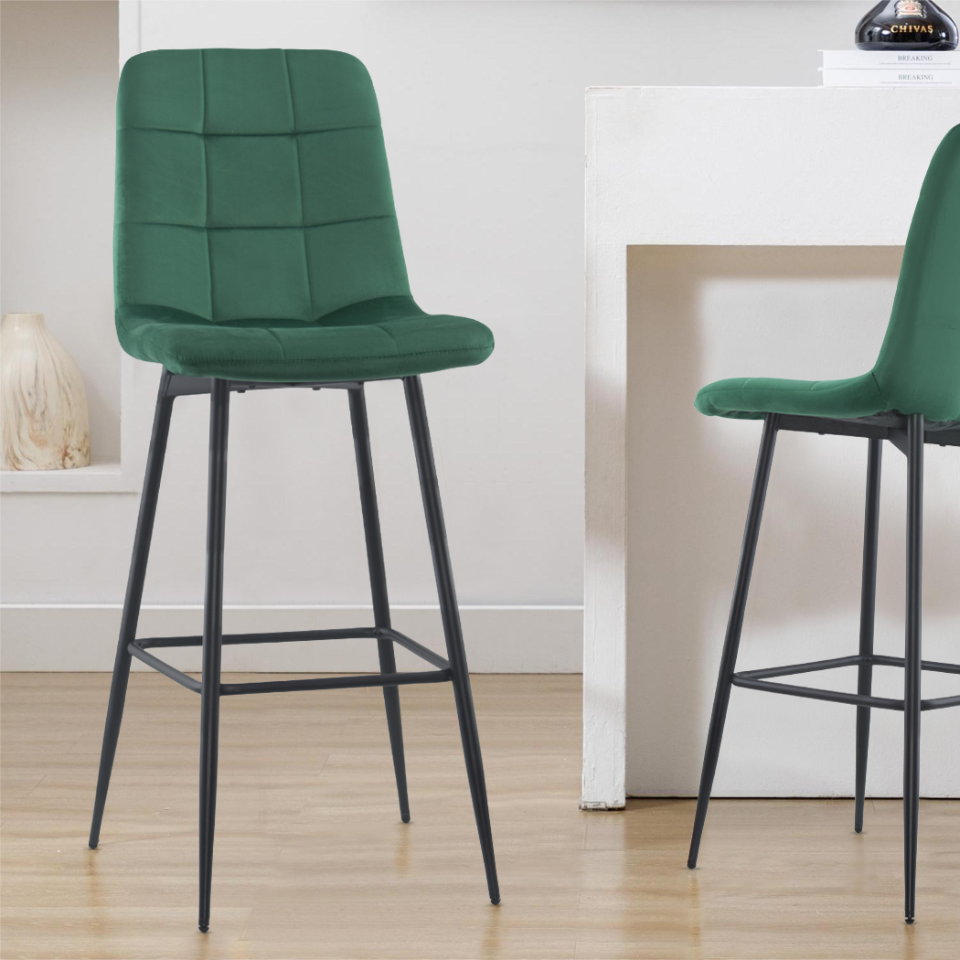 Set 4 tabourets velours VELVETTE, dossier, repose-pieds, pied noir