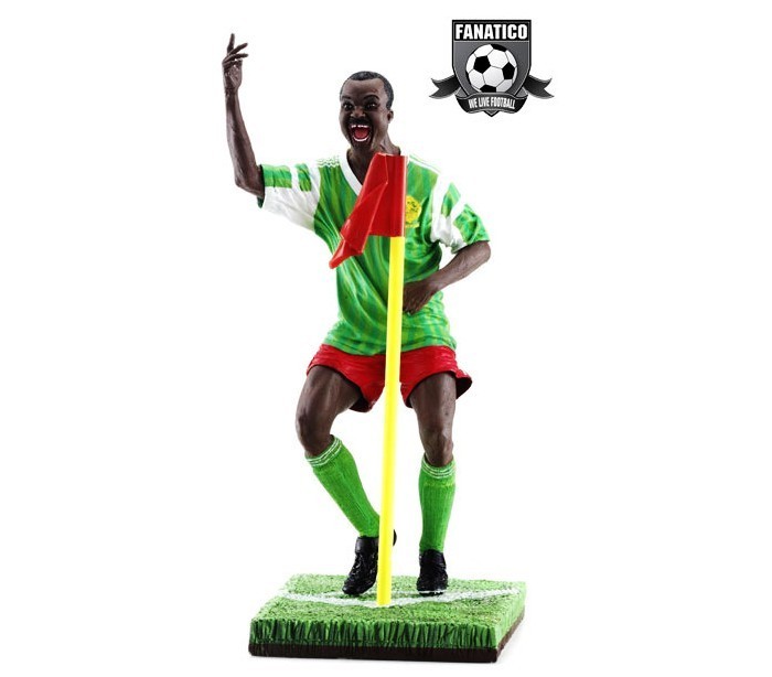 footballeur ROGER MILLA échelle 1: 9/16 cm (Limited Edition)
