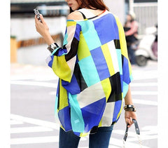 Blouse en mousseline de soie oversize asymétrique motifs géometriques bleus 004